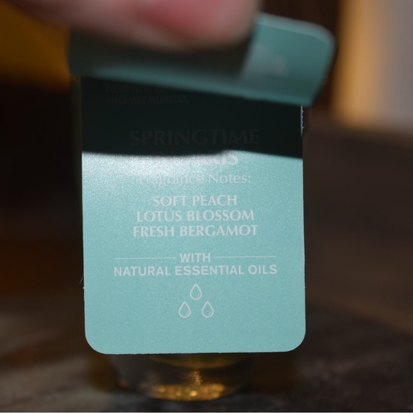 SPRINGTIME IN PARIS Bath & Body Works Wallflower Refill SEALED - Picture 2 of 3